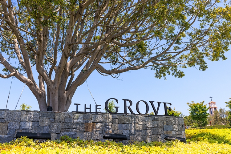 The Grove Camarillo 55+ community
